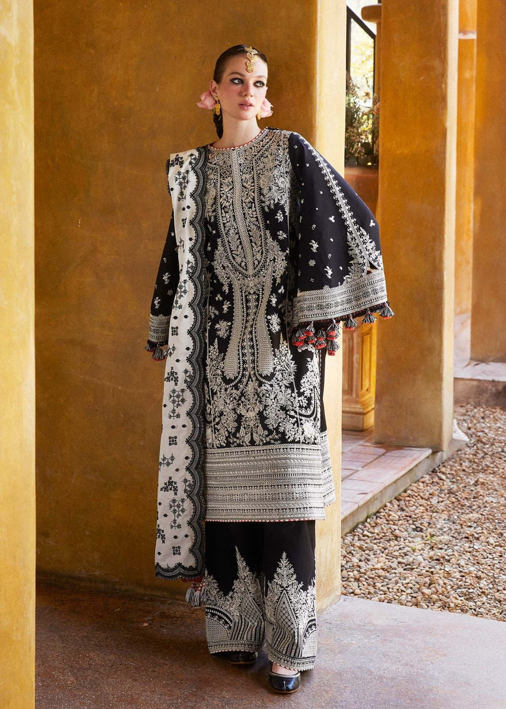 3PC EMBROIDERED LAWN SUIT AA-14