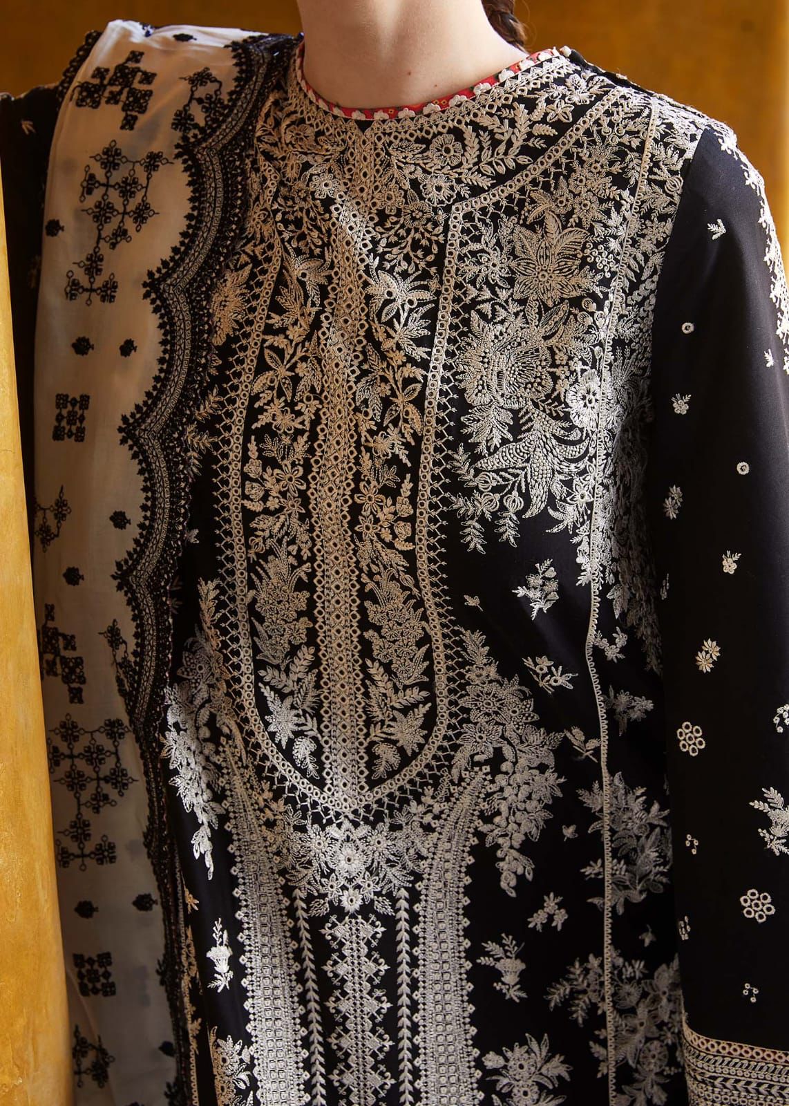 3PC EMBROIDERED LAWN SUIT AA-14